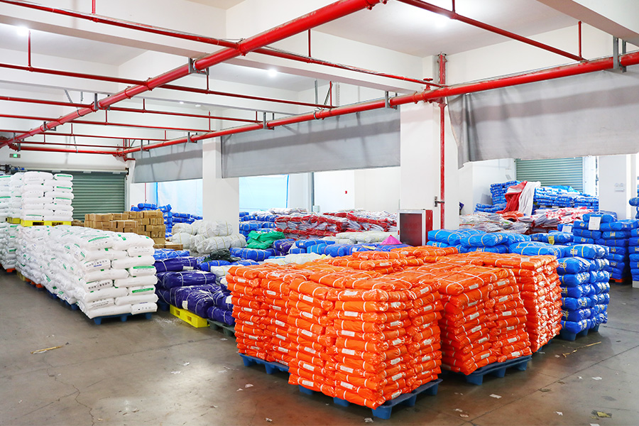 Why Grass Green/Orange Tarpaulins and Silver Gray/Army Green Tarpaulins are the Ultimate Solution for Your Protection Needs